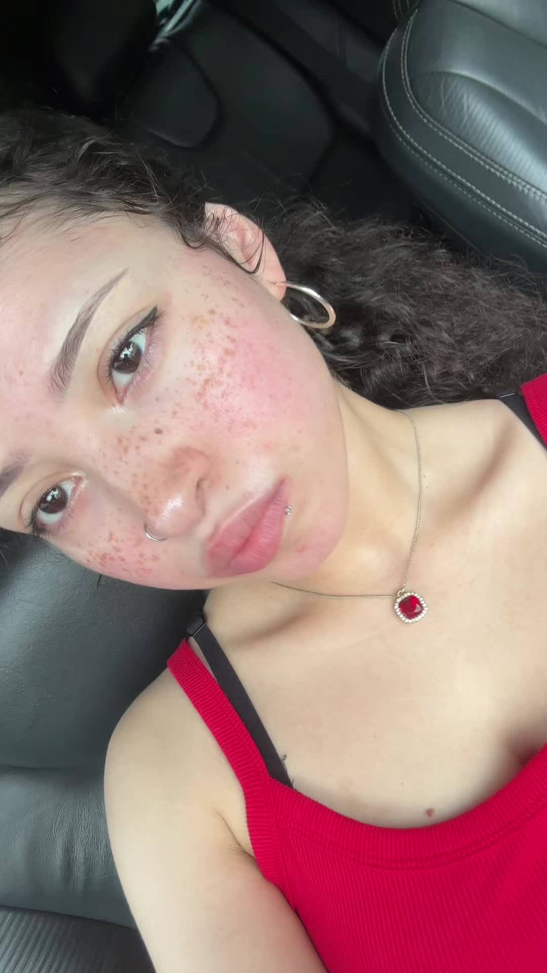 @Jneee