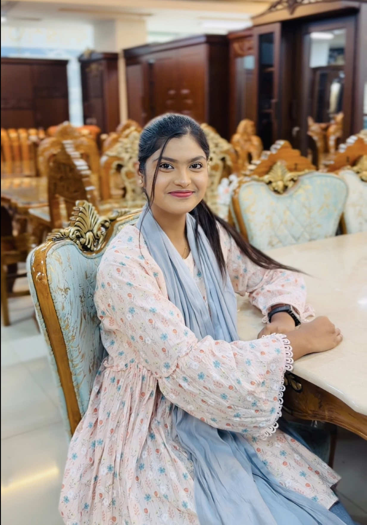 @Akhi Pakhi