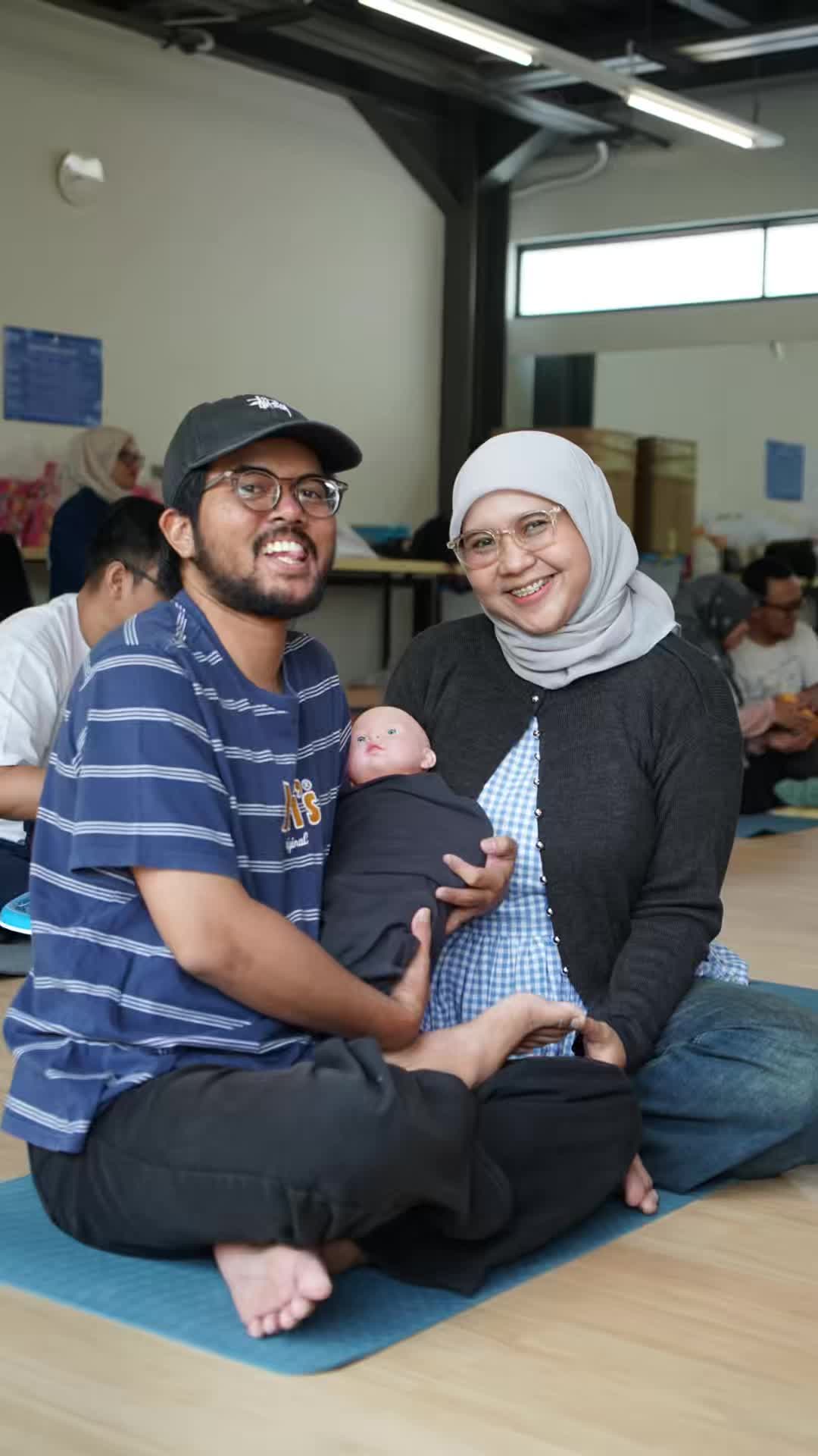 @Bidan Hilda | Prenatal Yoga