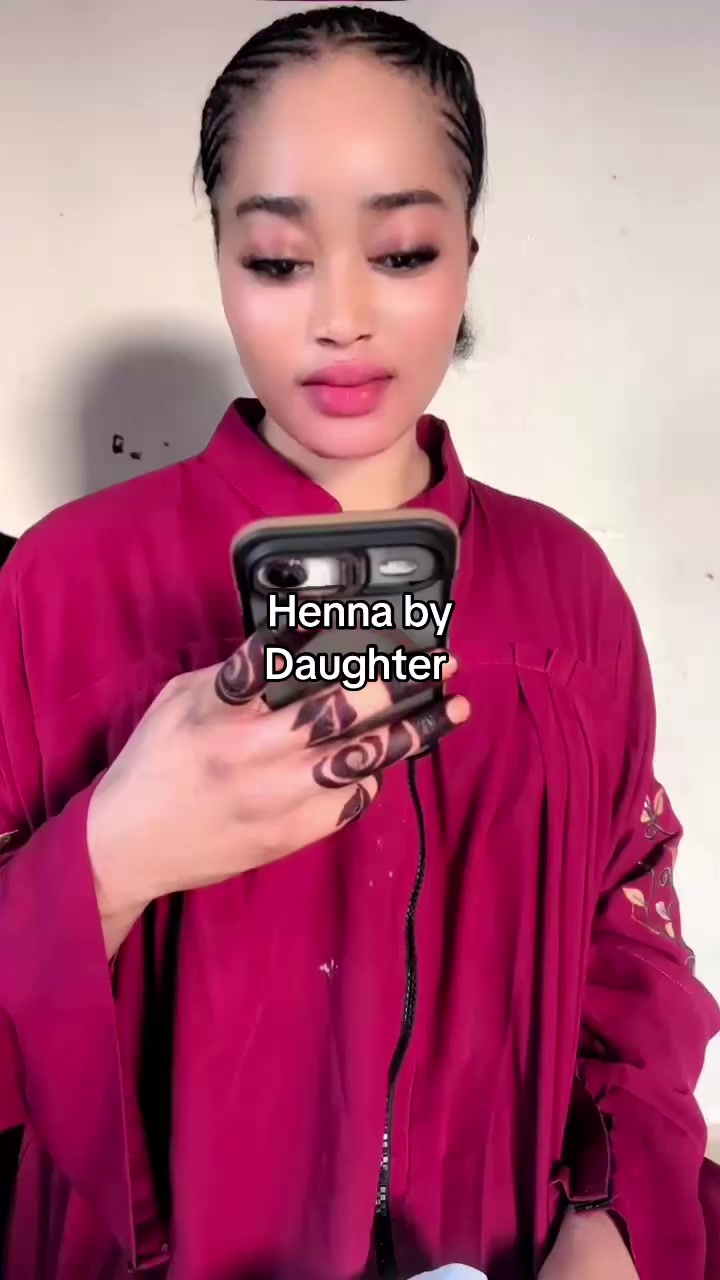 @hennabydaughter2