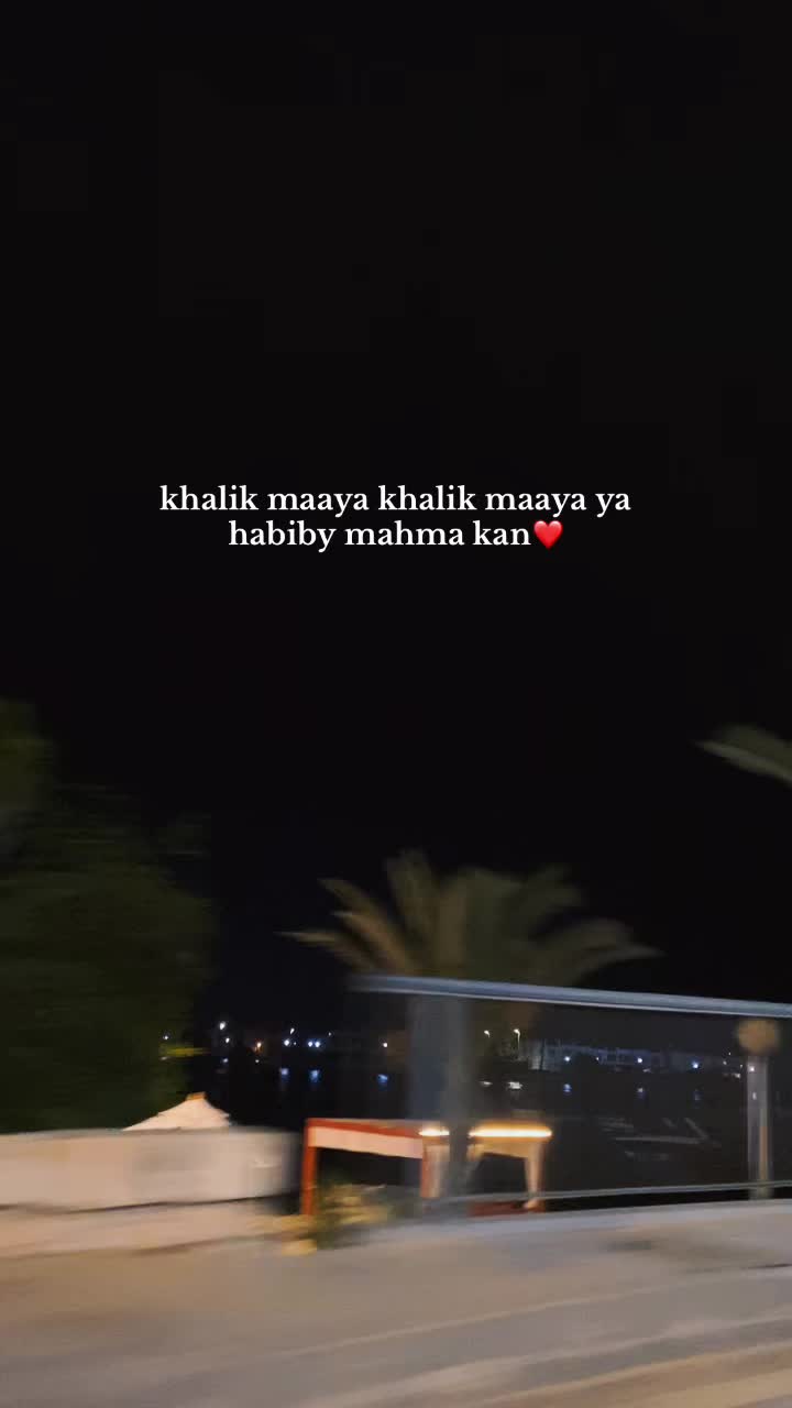 @•