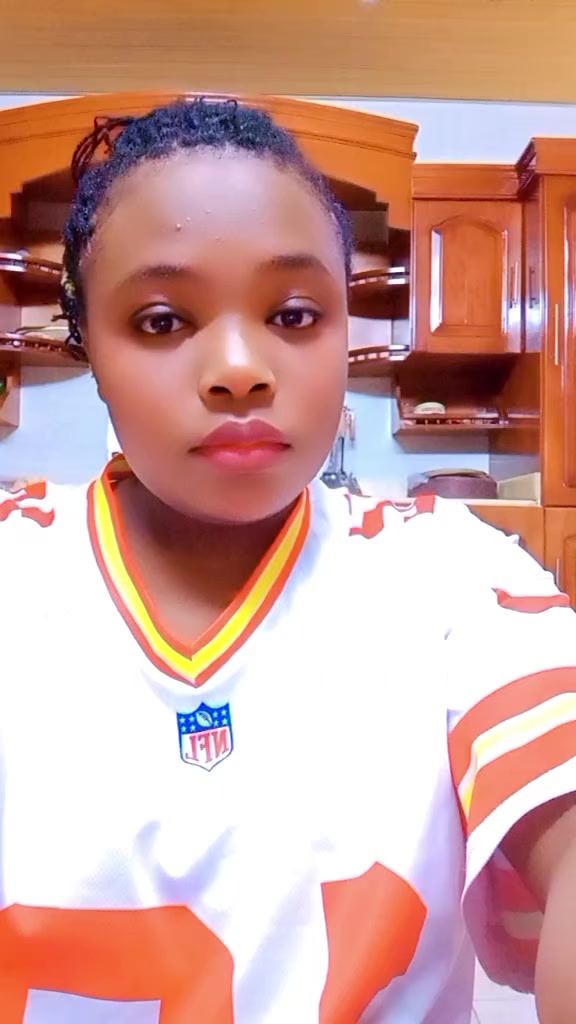 @annfrancis 🥵🥵🥵🐾🦋🇰🇪🇸🇦
