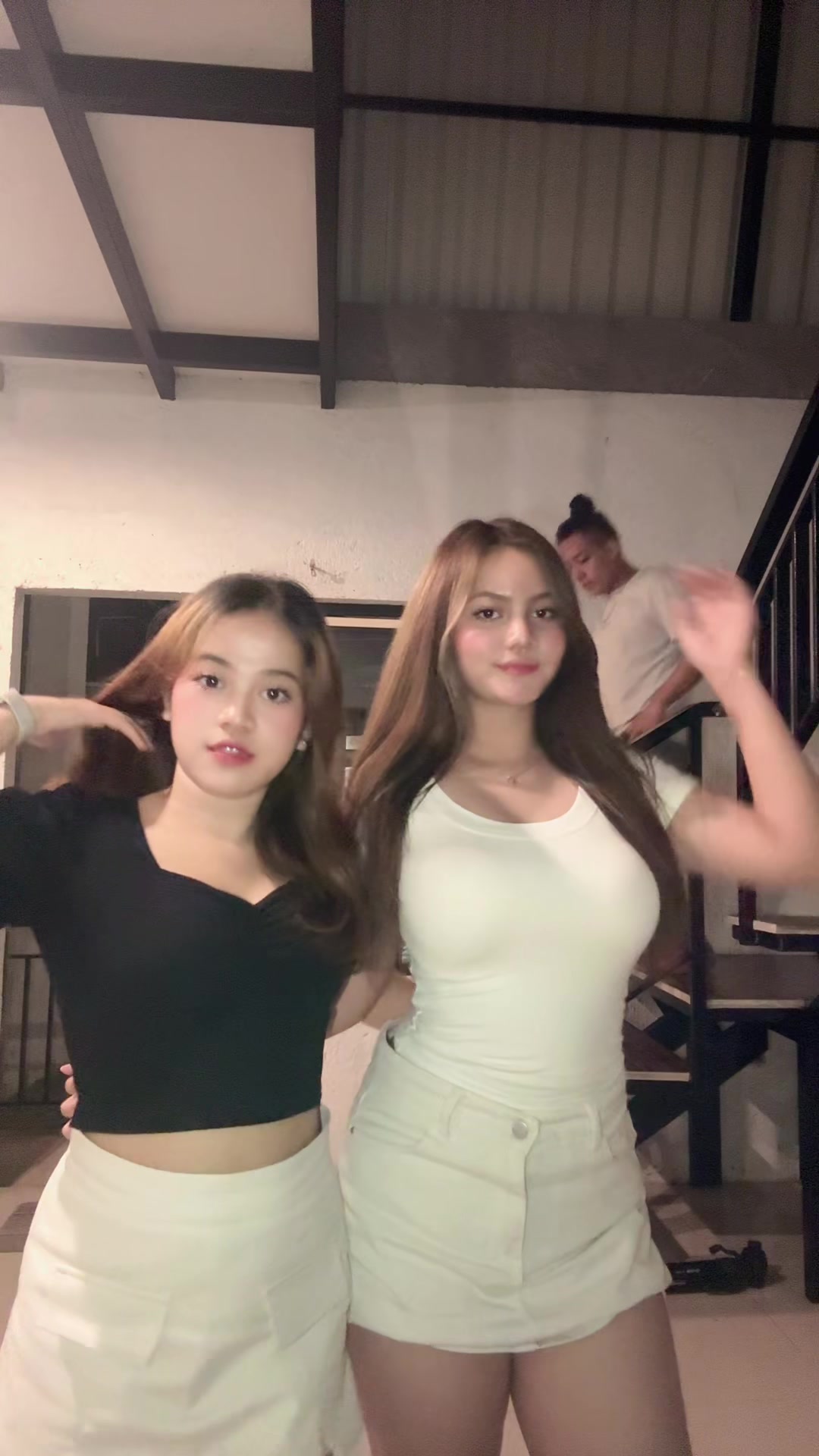 @decakamila_