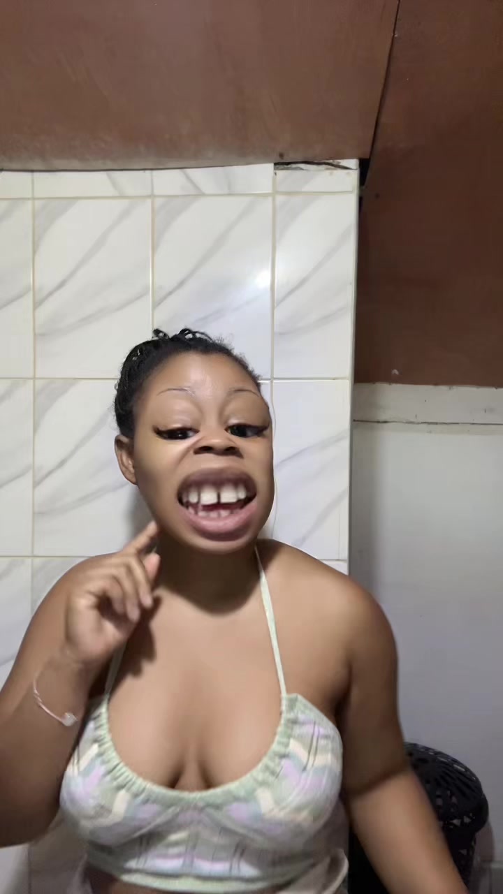 @Phátima Txopela🇲🇿