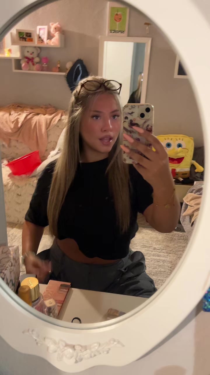@🦋
