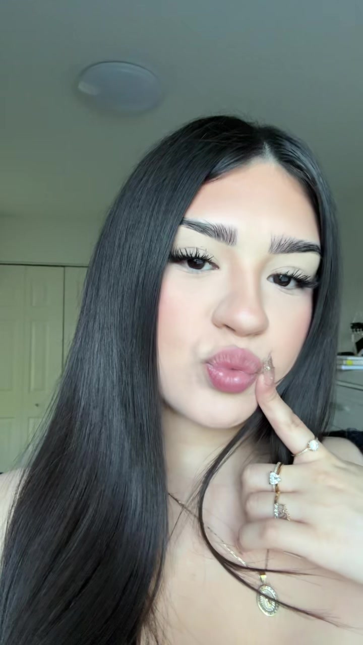 @Mely ౨ৎ