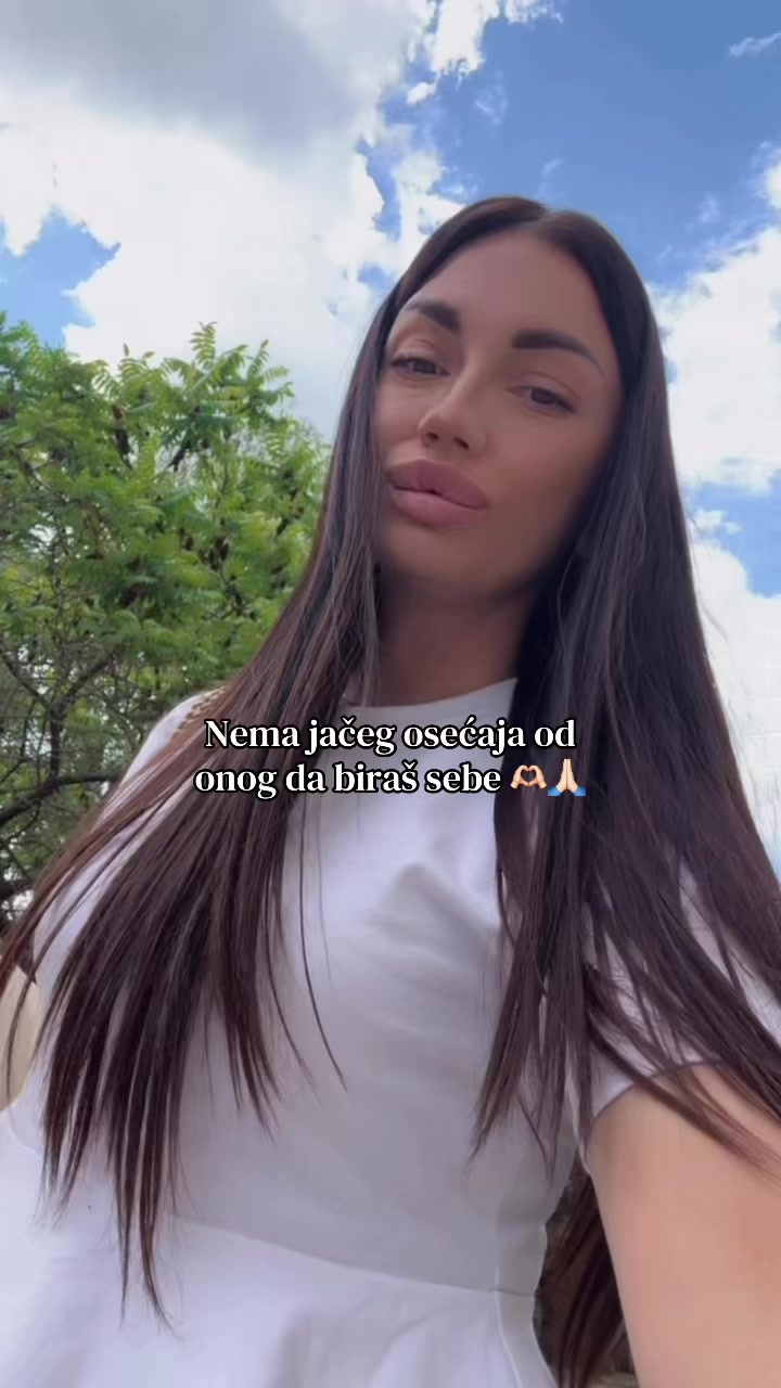 @nikinamama