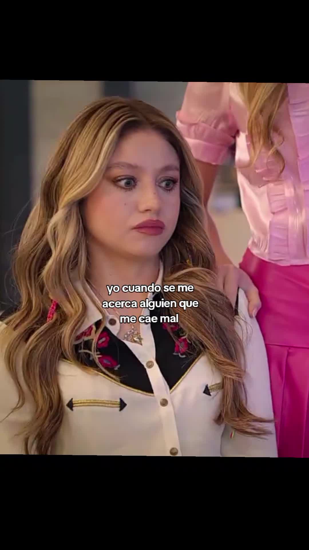 @soy_ luna🍓🌙