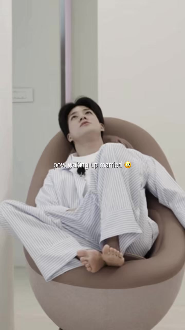 @โαurαโ.๐ ฬ