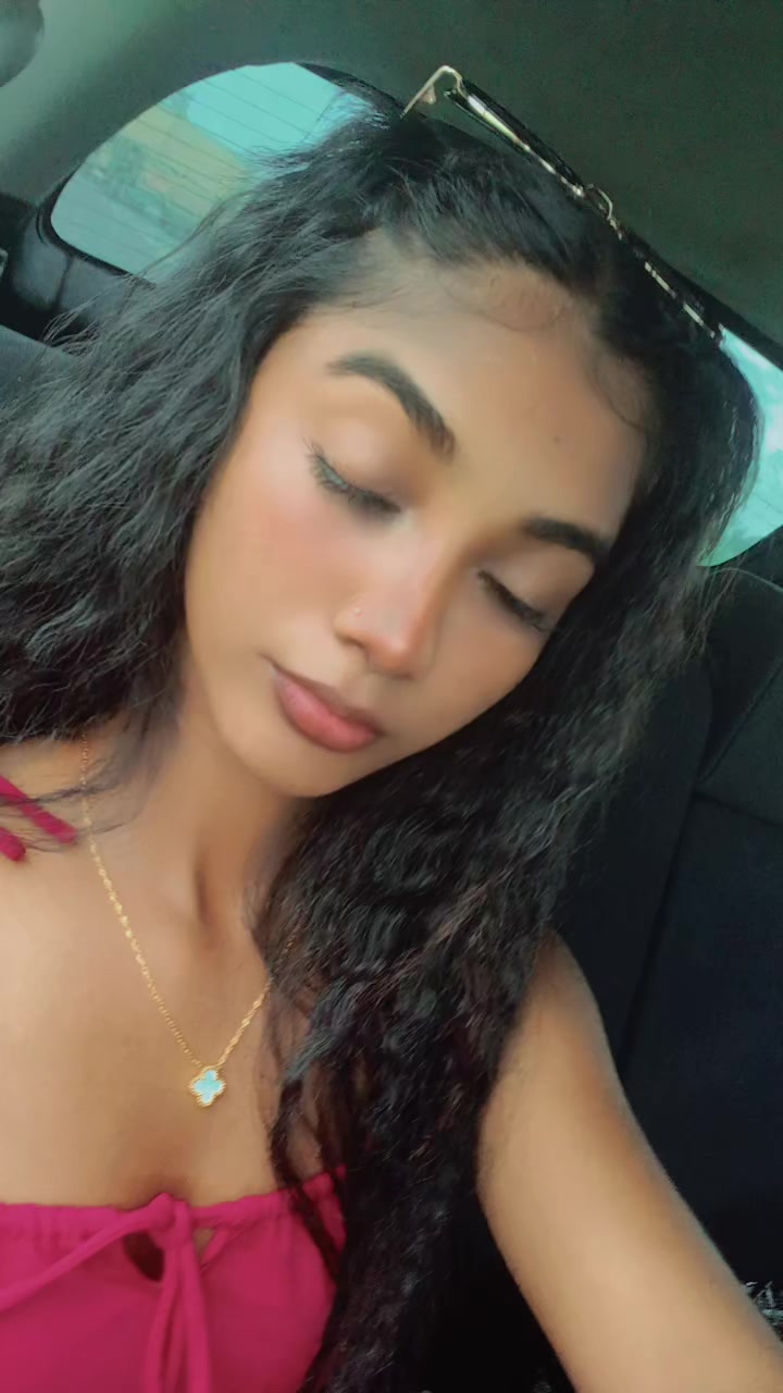 @Nia