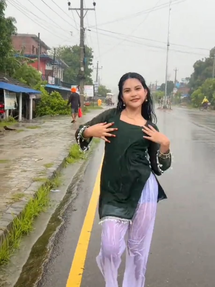 @ZOYA KHAN