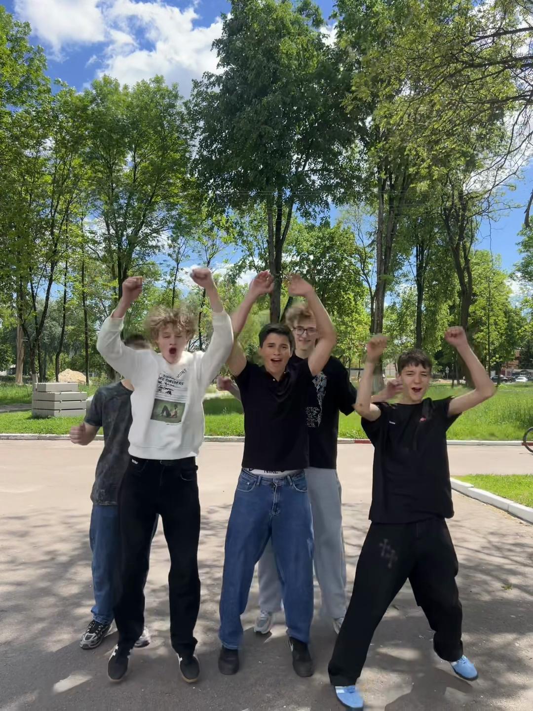 @МК