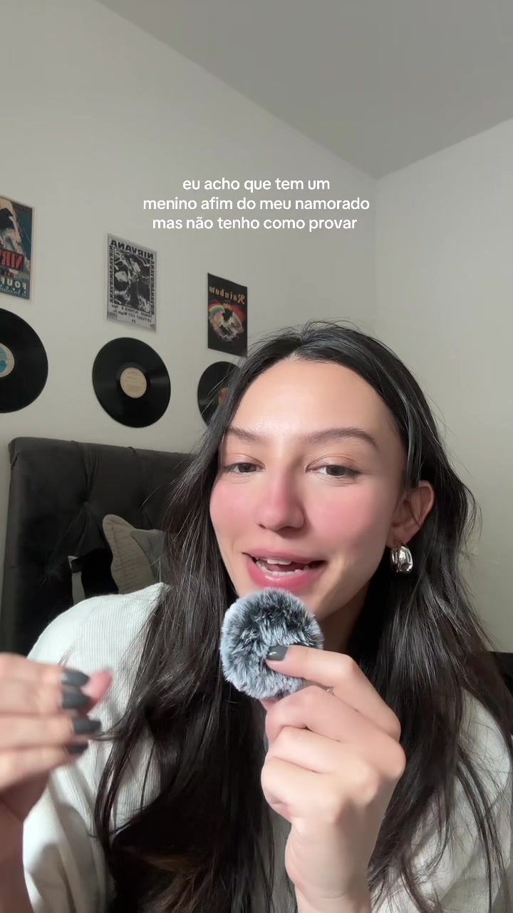 @laura