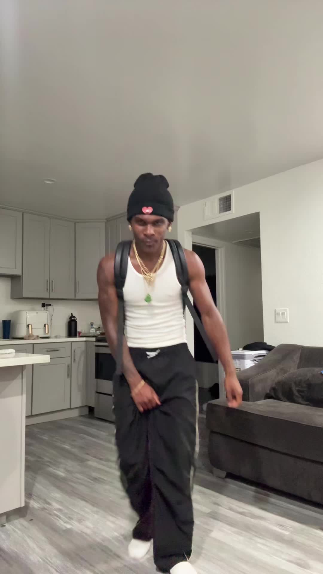 @Yrn J