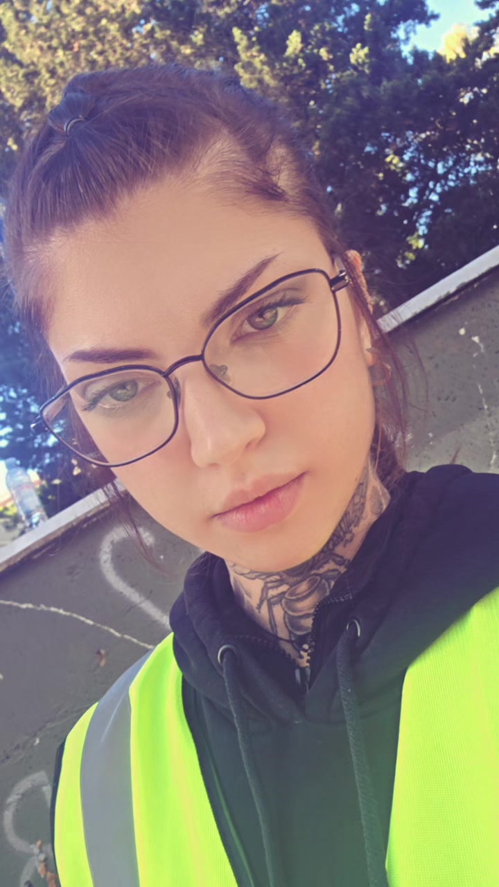 @Ана🇷🇸