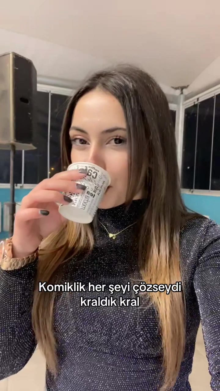 @cemreeq.0