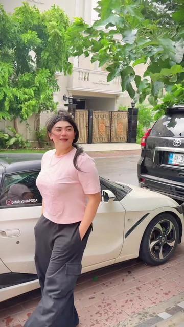 @Farah khan