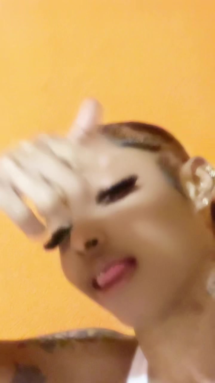 @Laaboss