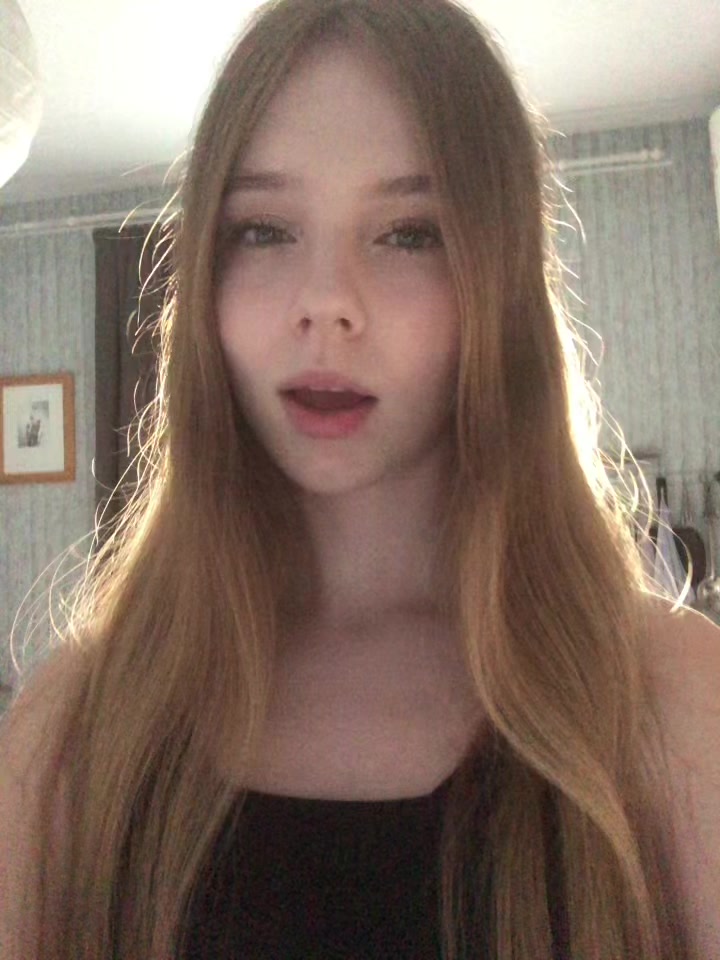 @🐩