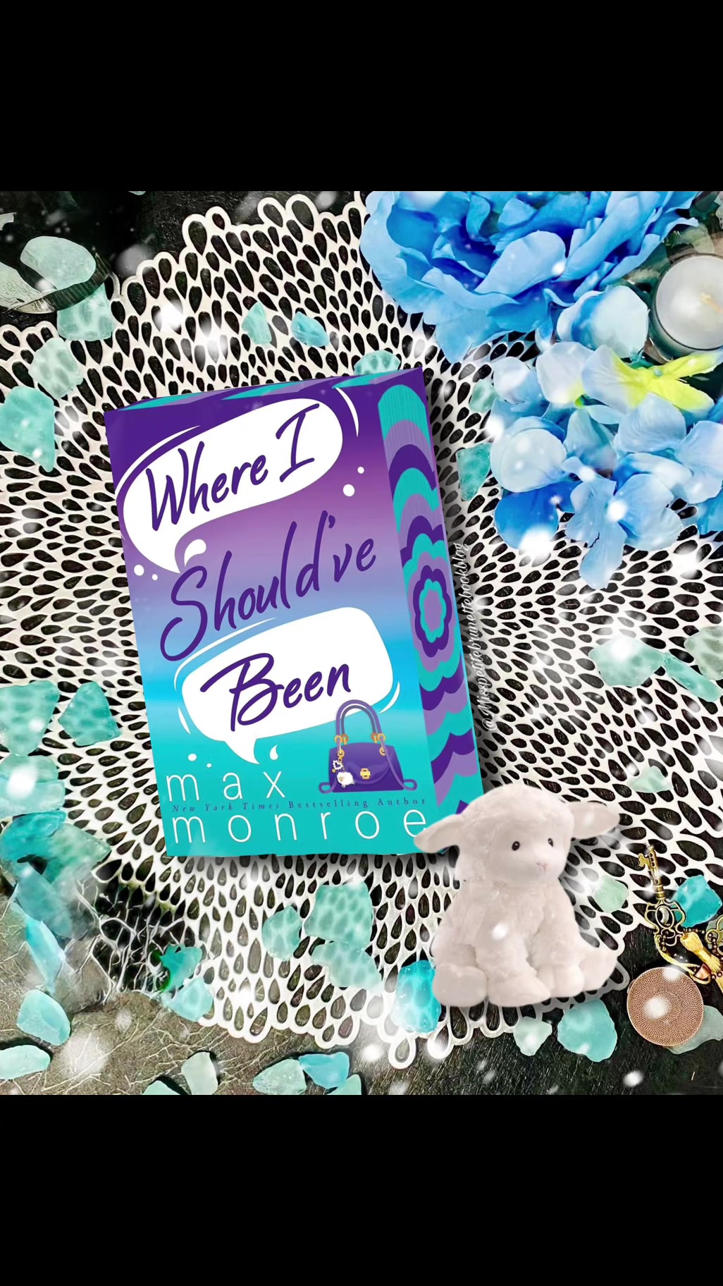 @MissPetiteBrunetteBookBlog