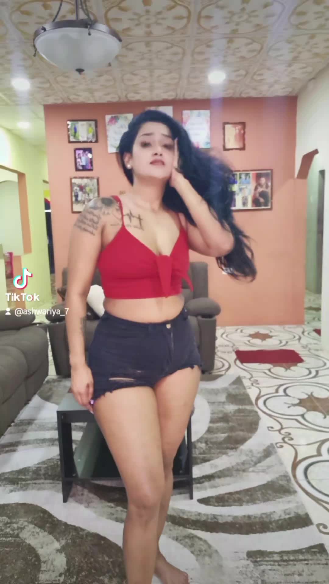 @😍Ashwariya😍