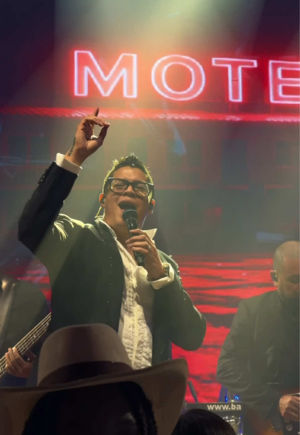 @Rafa Pérez • Vallenato
