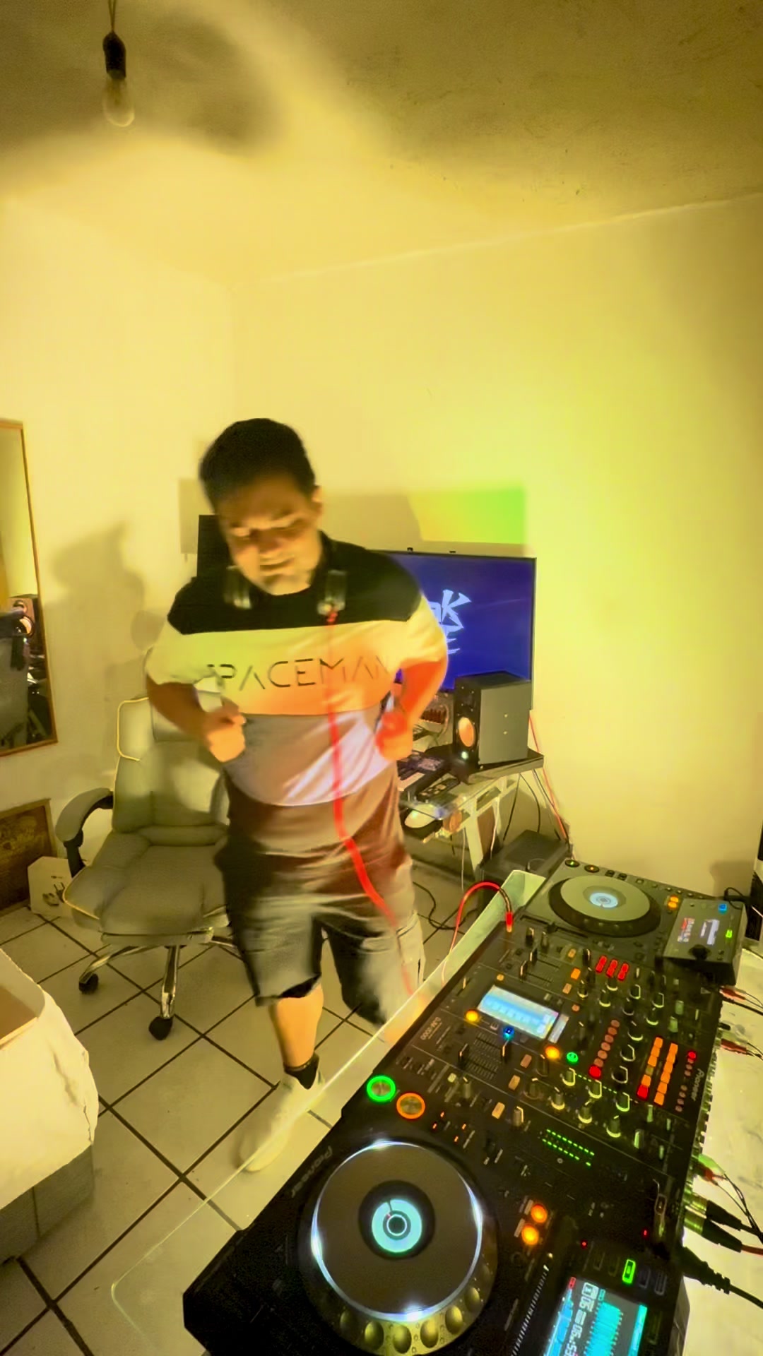 @FreakNoize