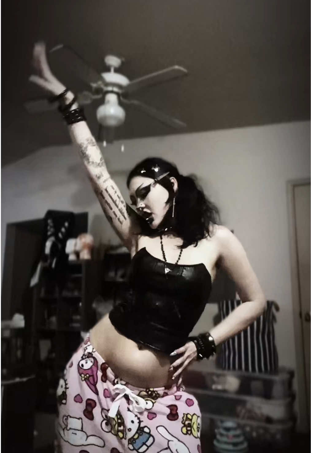 @HonneBeeCos