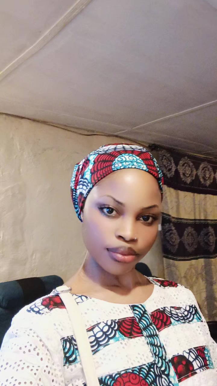 @zenab béreté