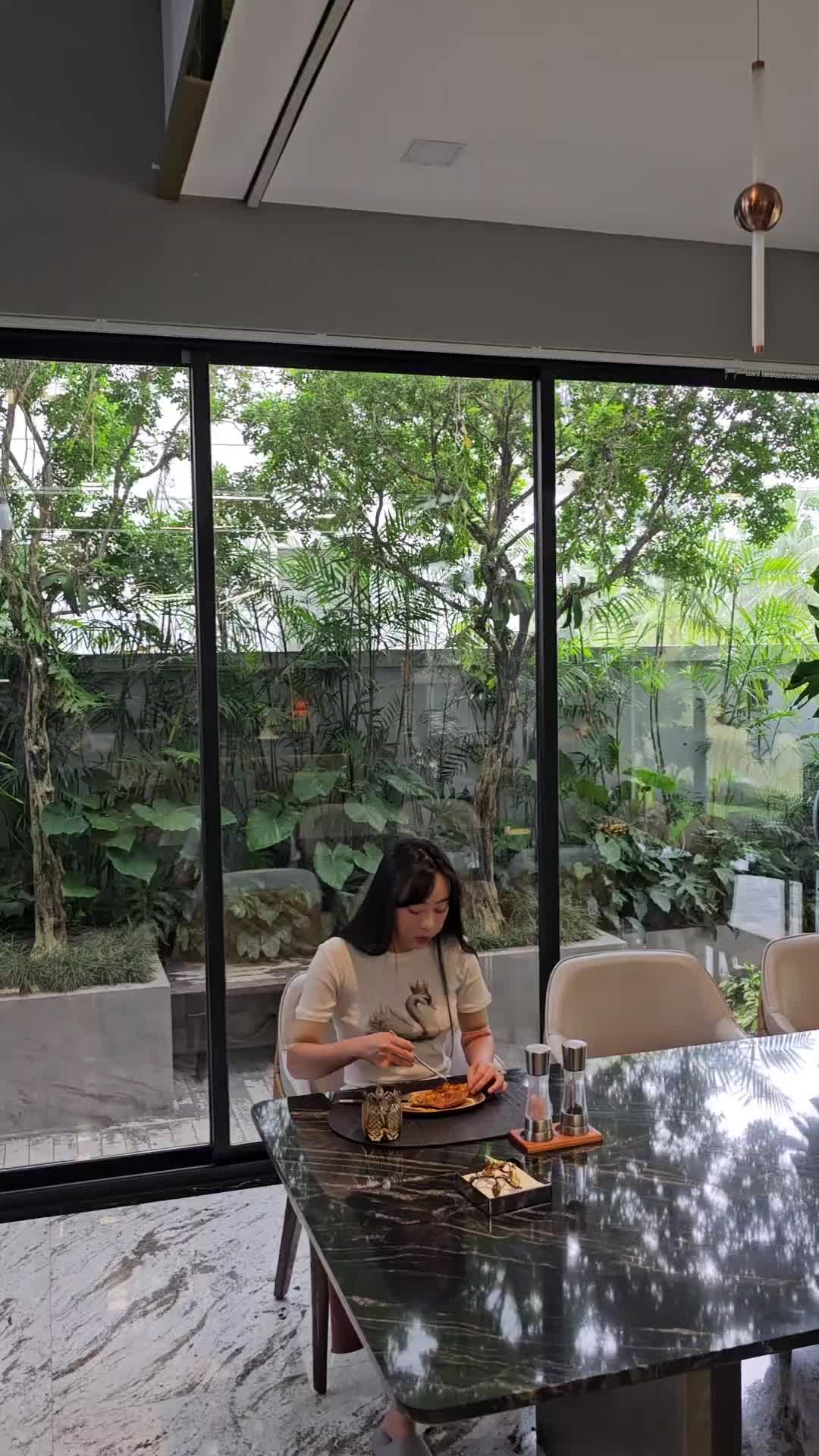 @ngothuylinh