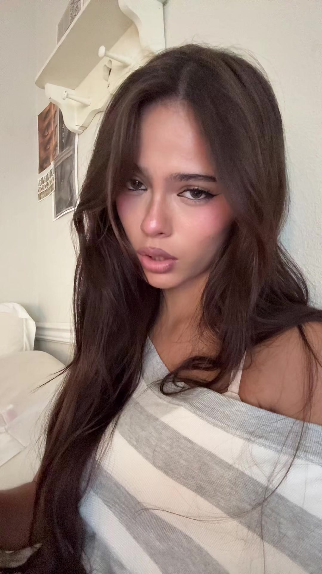@bella