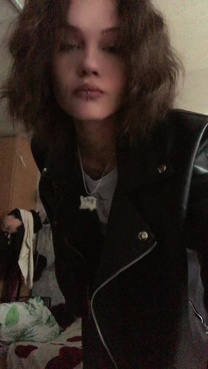 @awwwelie