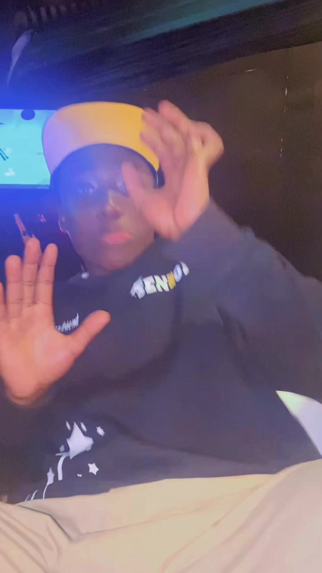@assistantboyfi