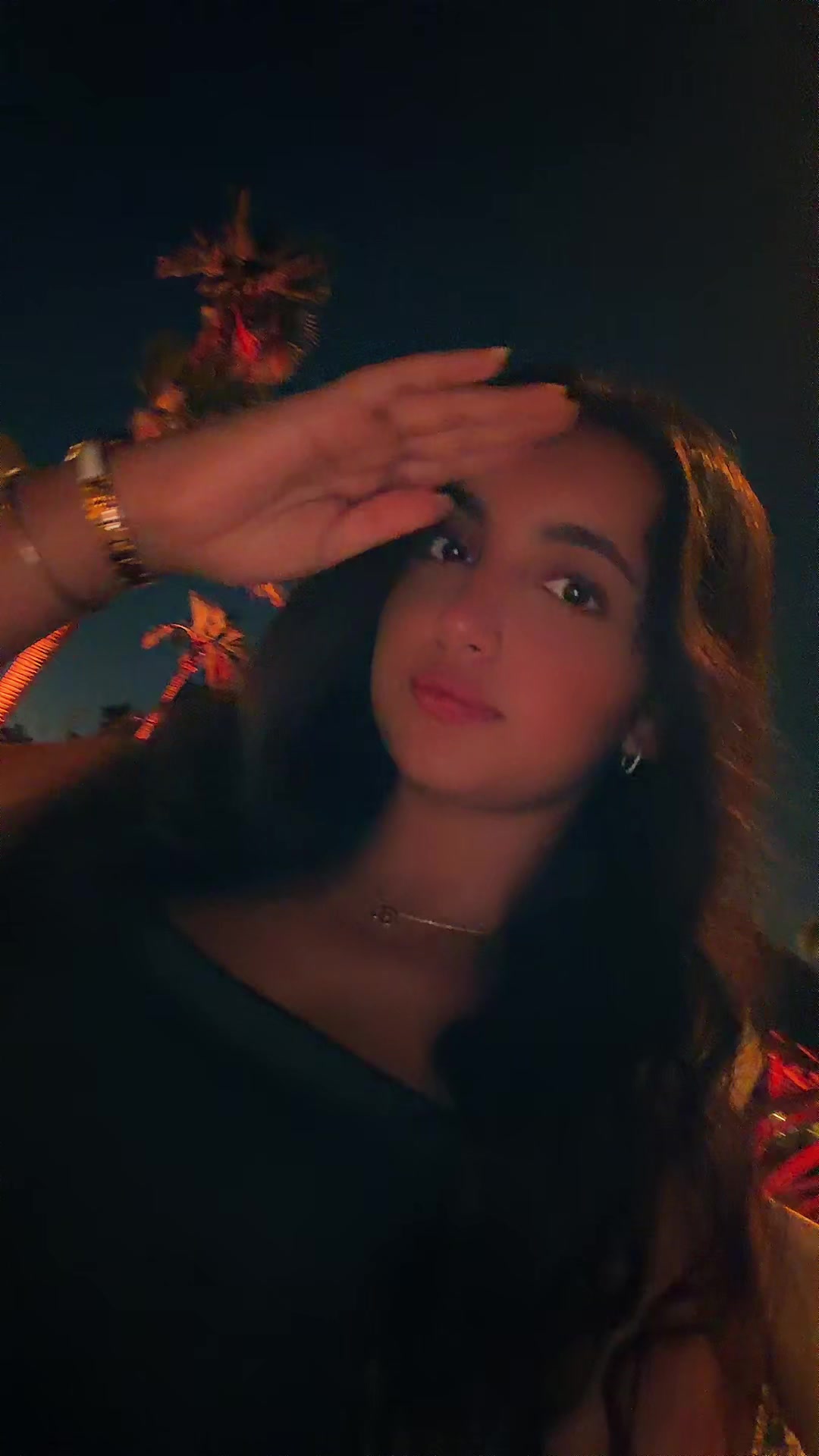 @Hiya._parwani