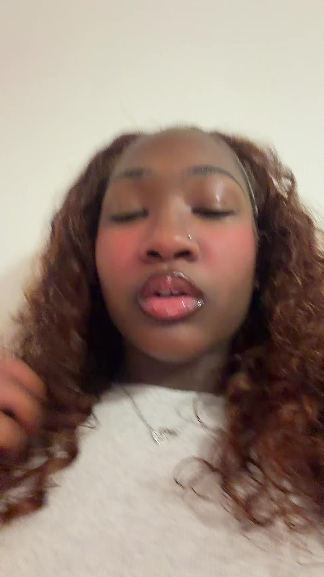 @Queenariiiberryyy🍓