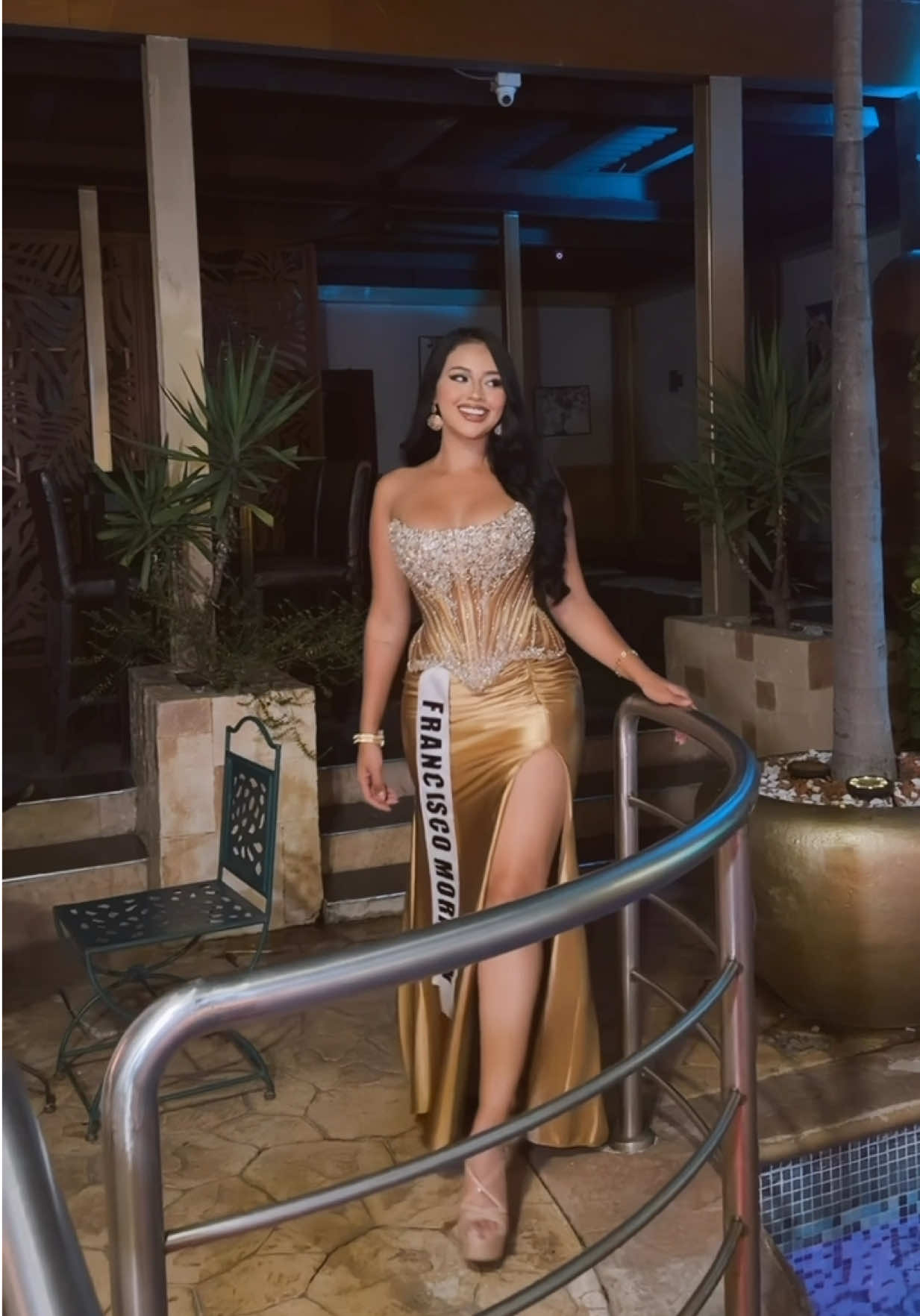 @Kennia Mondragon 👑🇭🇳