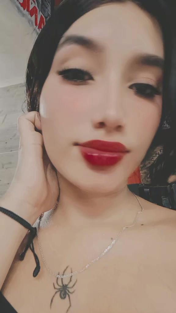 @Yilena🕷️www