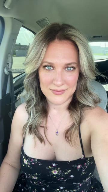 @HappilyTX