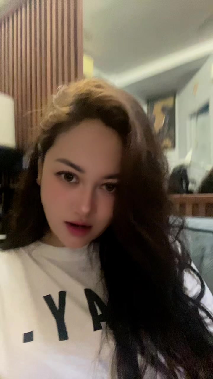 @𝐋𝐲𝐯🪻