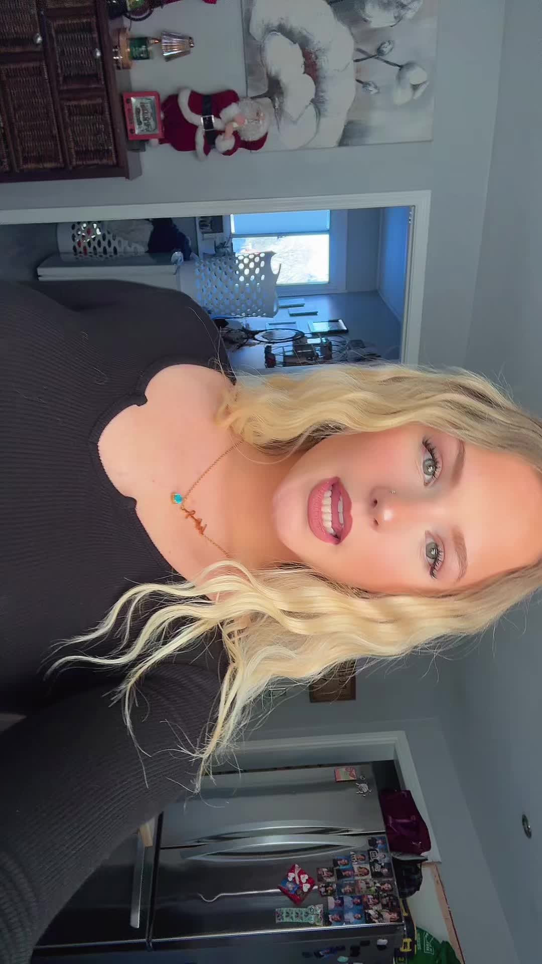 @Mik🪼