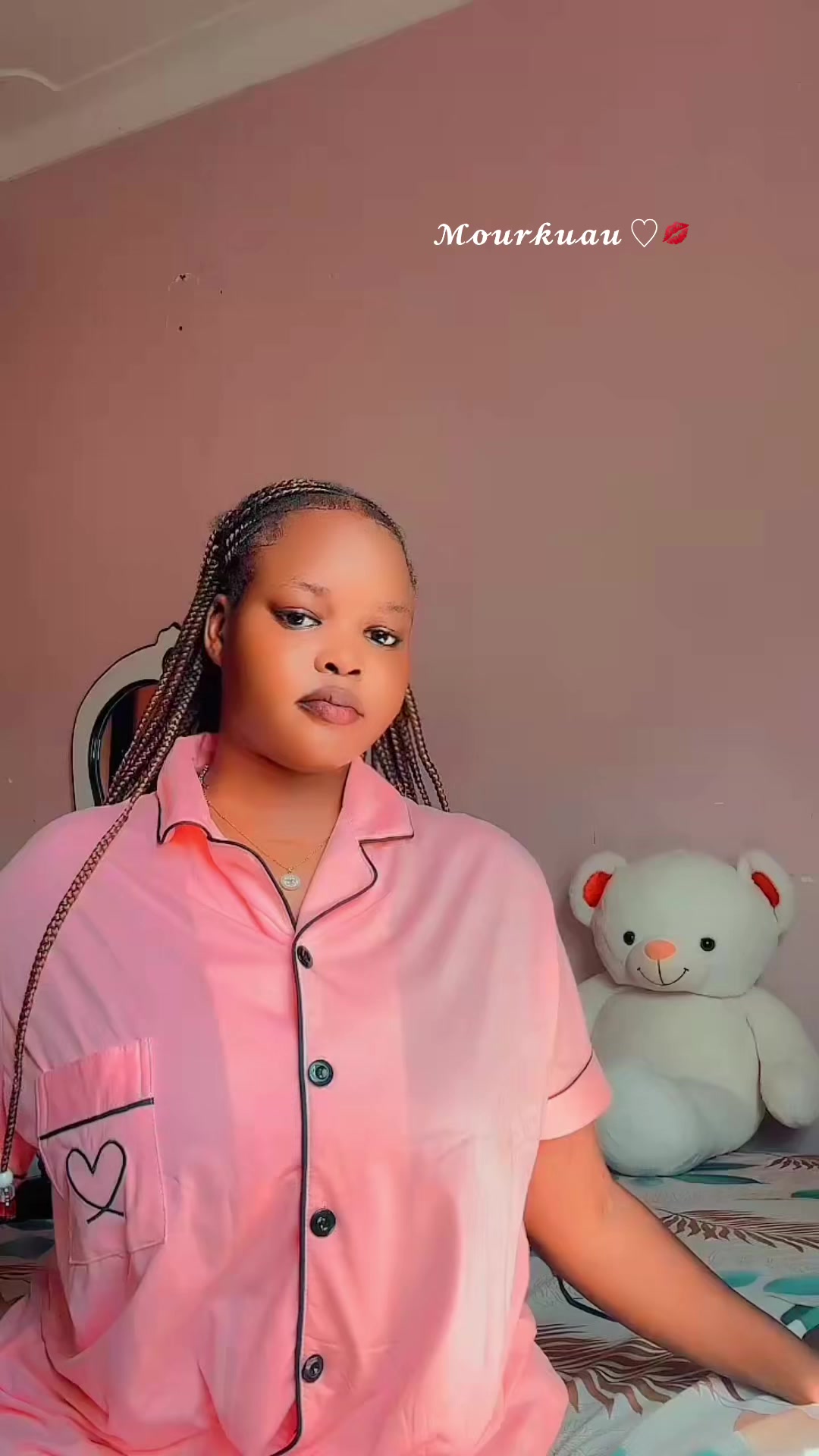 @𝐓𝐚𝐫𝐚 🎀