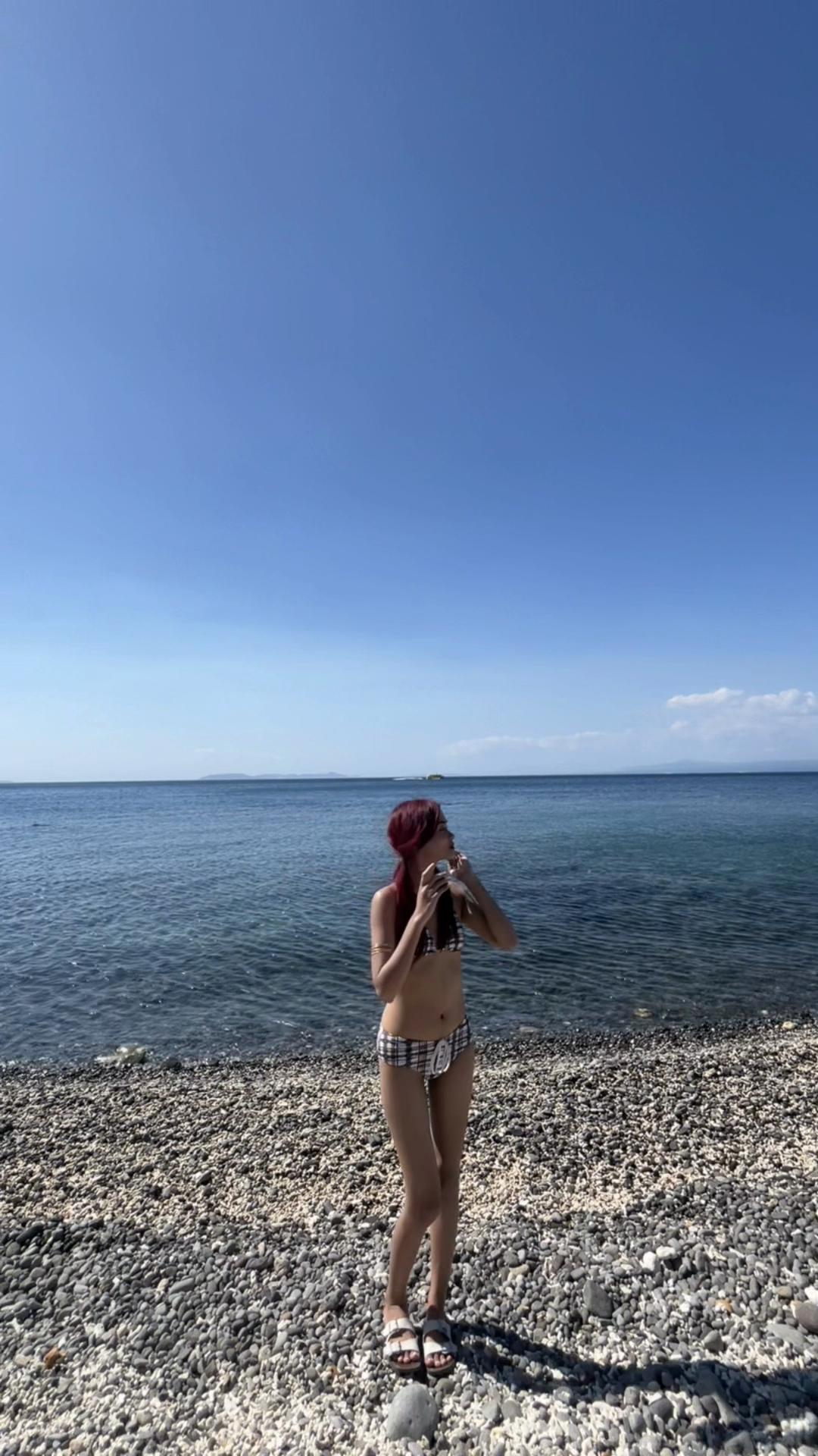 @duhhnelle