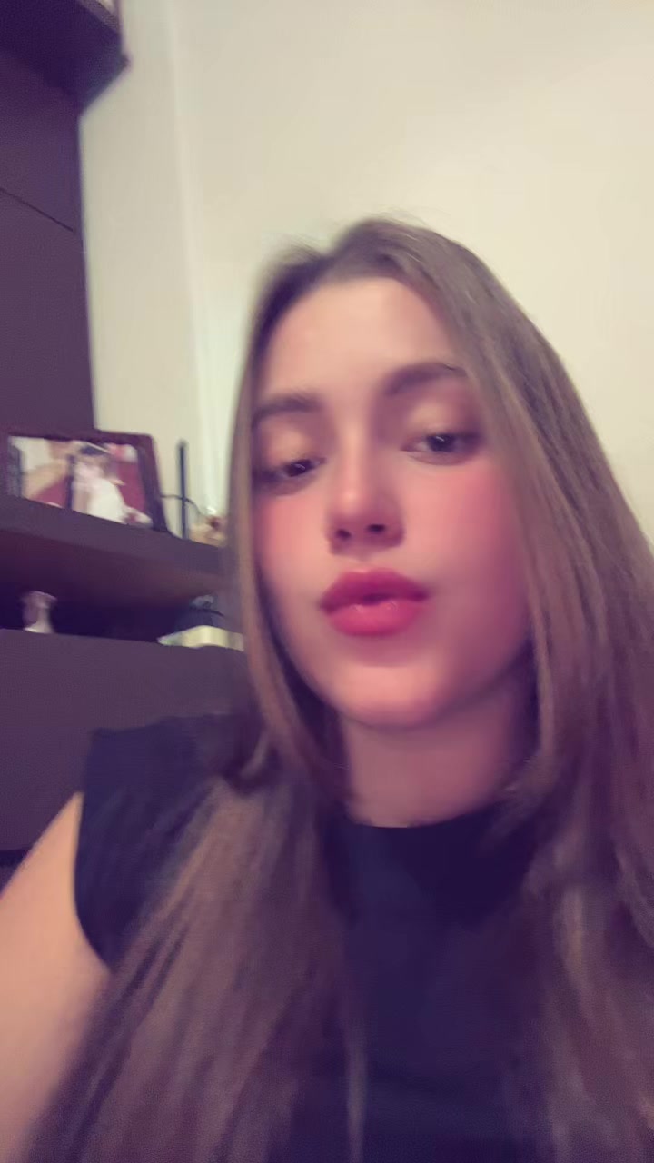 @Lavyniacorrea_