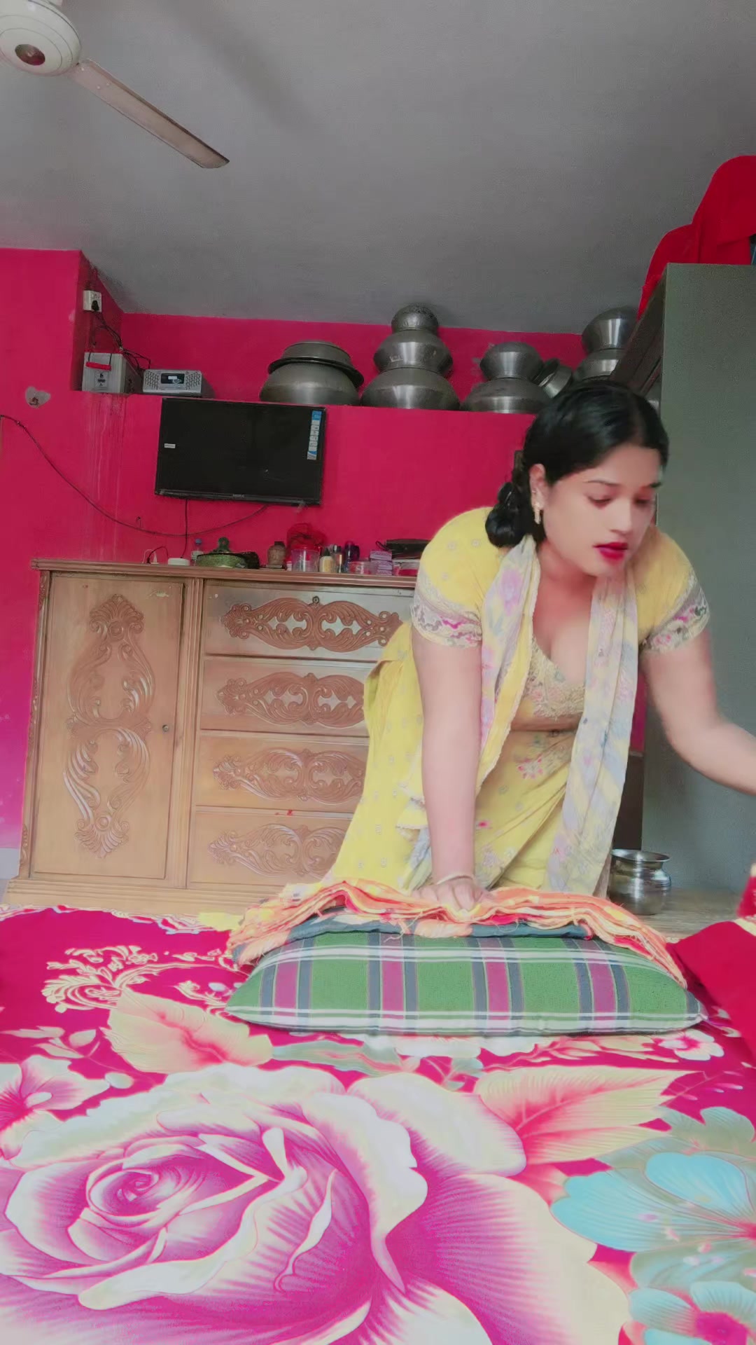 @মিস কবিতা আক্তার