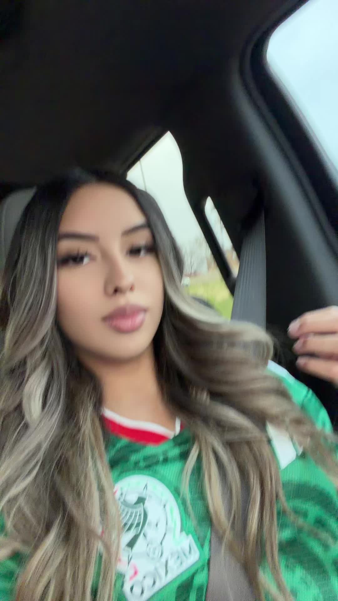 @Eliana ᥫ᭡