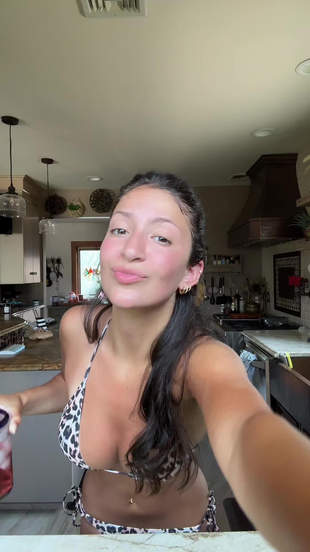 @E L A I N A