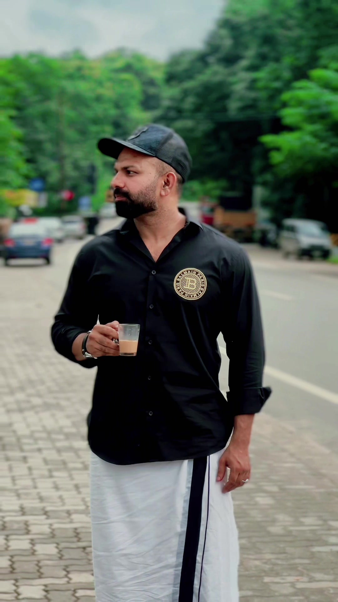 @👑തൊപ്പിക്കാരൻ👑