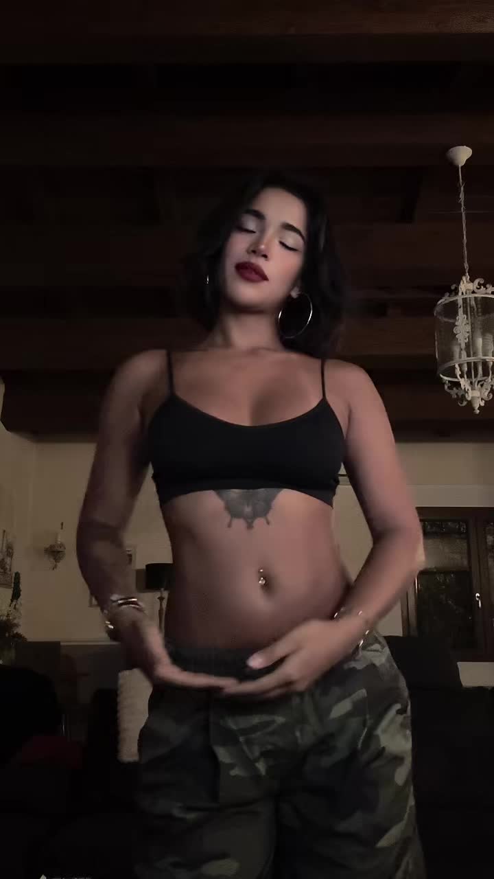 @_hildacherry