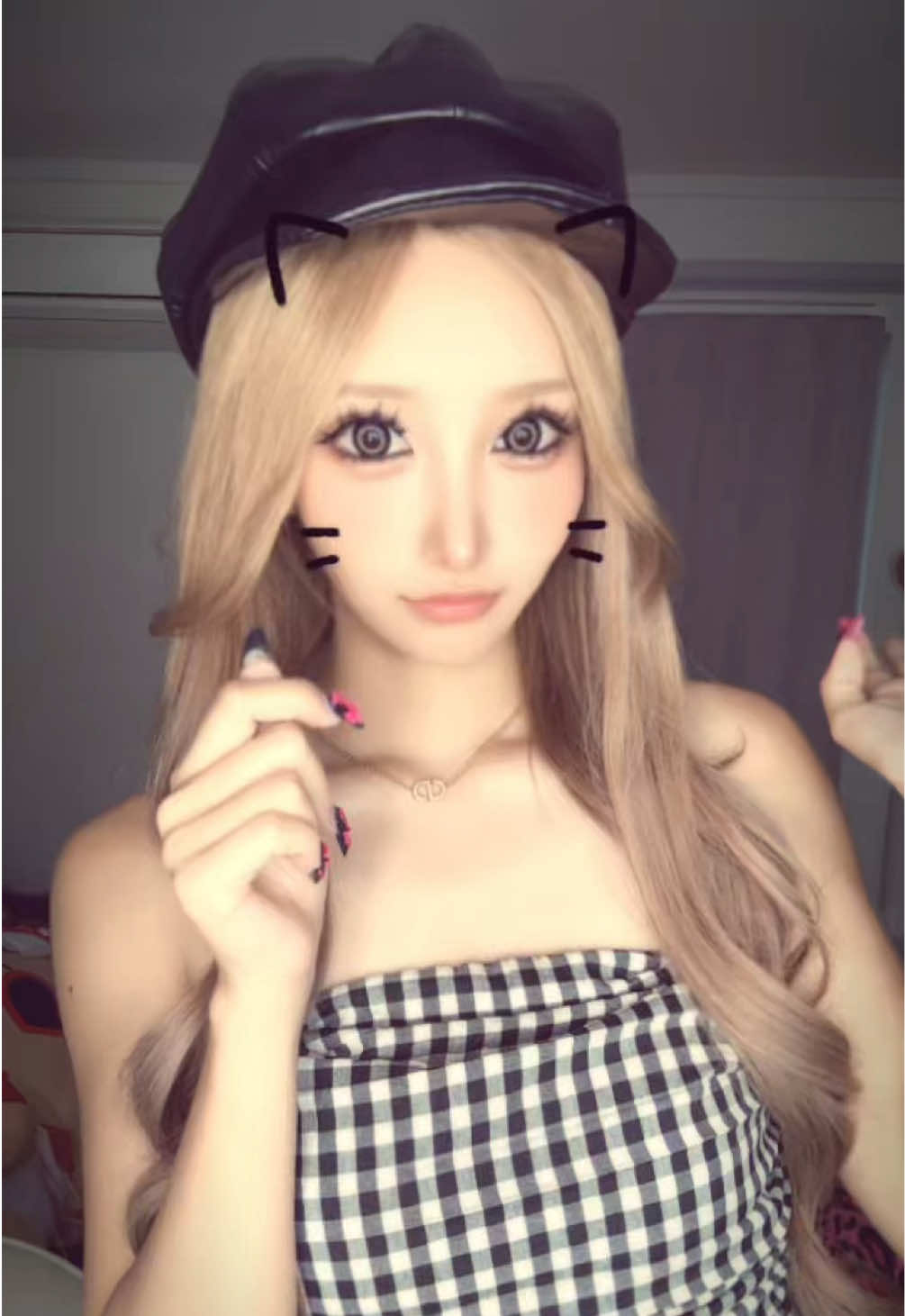 @ねおん