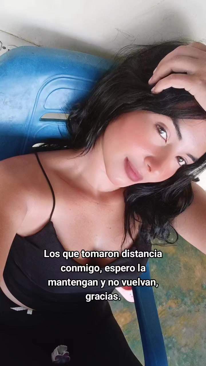 @Vale🤍🖤&bull;Te sigue